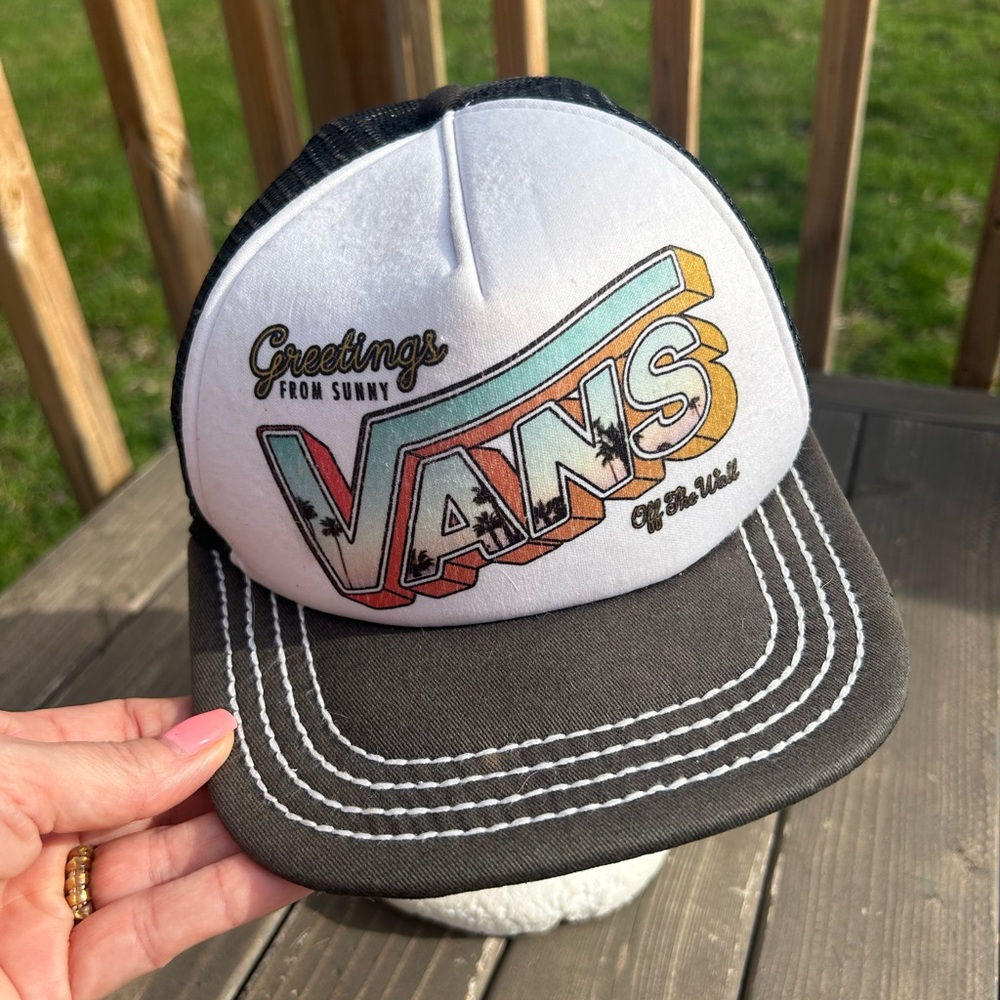 vans off the wall-greetings from sunny vans off the wal!. Snapback‎ Hat